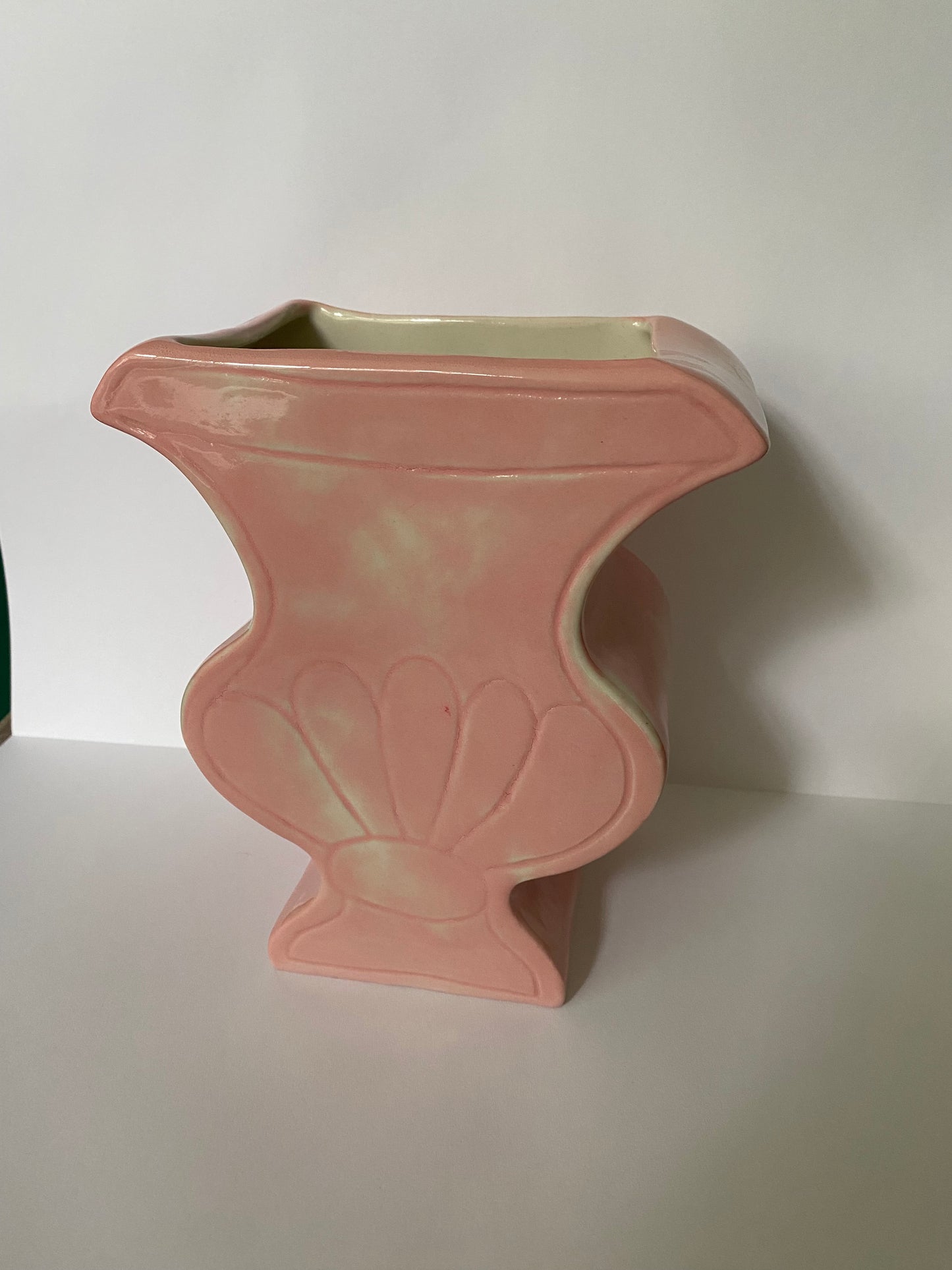 Pink Amelie Urn - 01