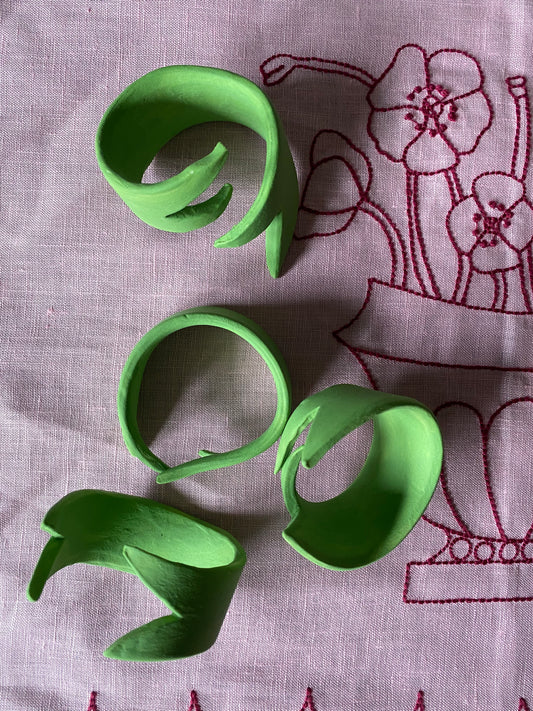 Set of 4 Ceramic Ribbon Napkin Rings ~ Mint Green