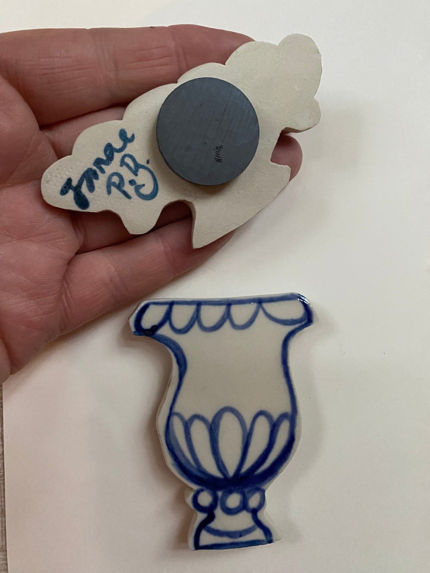 Ceramic Vase Magnets pack of 2 - 15