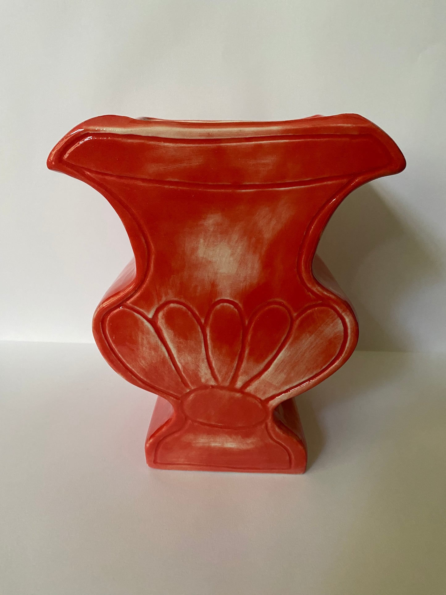 Red Amelie Urn - 01