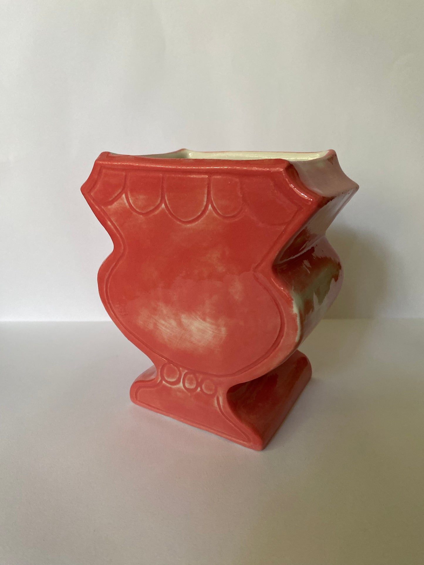 Red Josephine Urn - 01