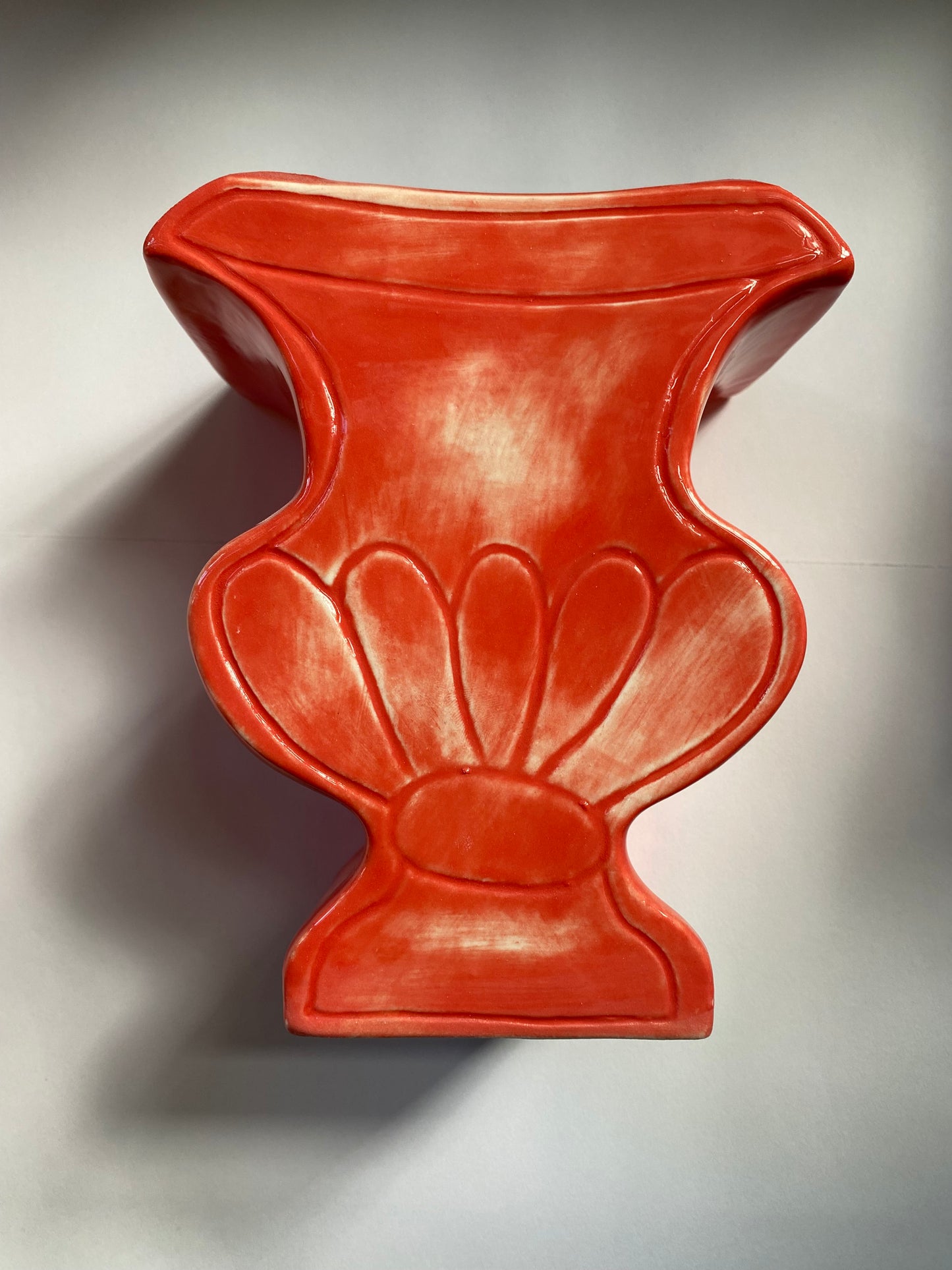 Red Amelie Urn - 01