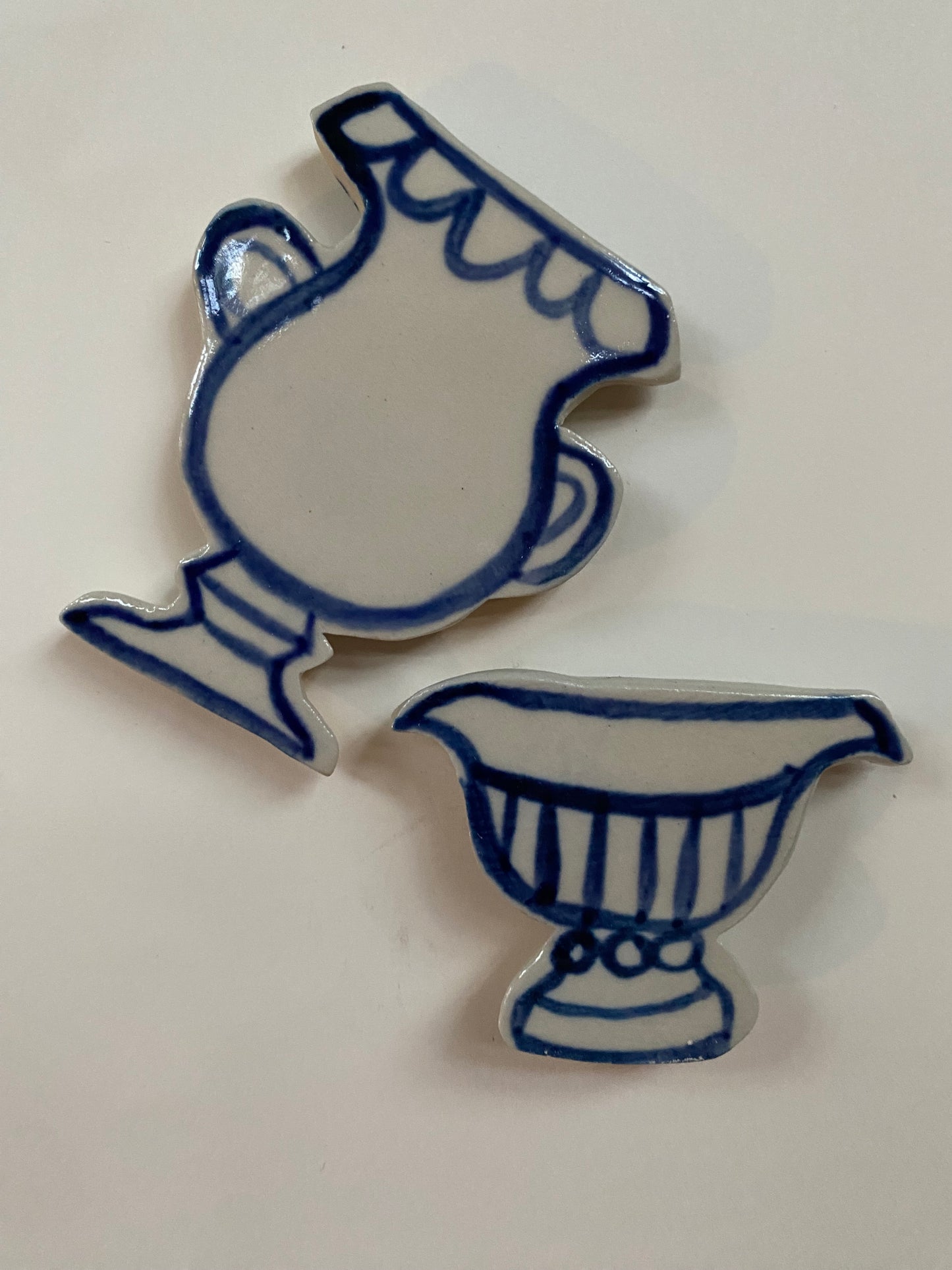Ceramic Vase Magnets pack of 2 - 14