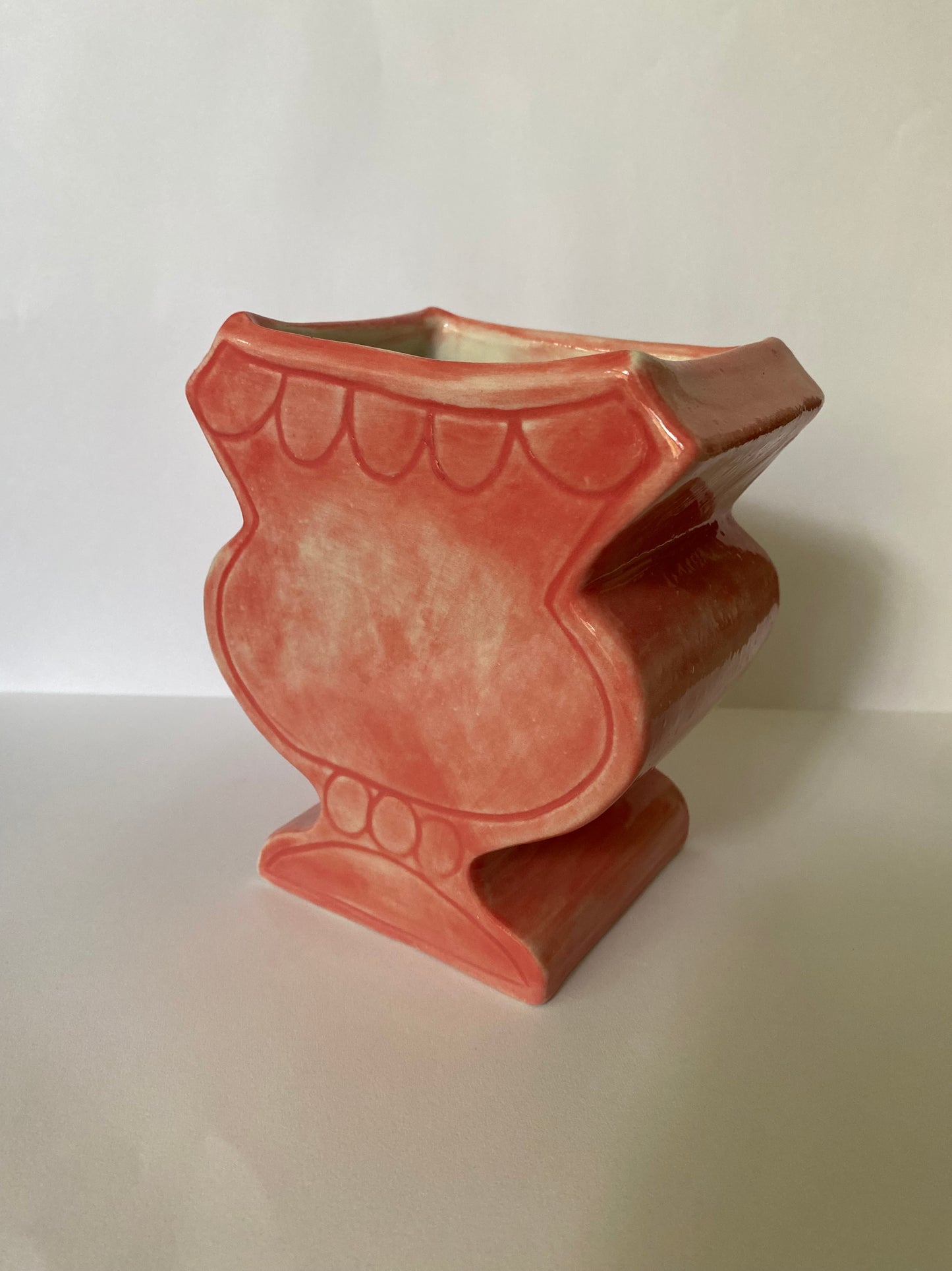 Red Josephine Urn - 02