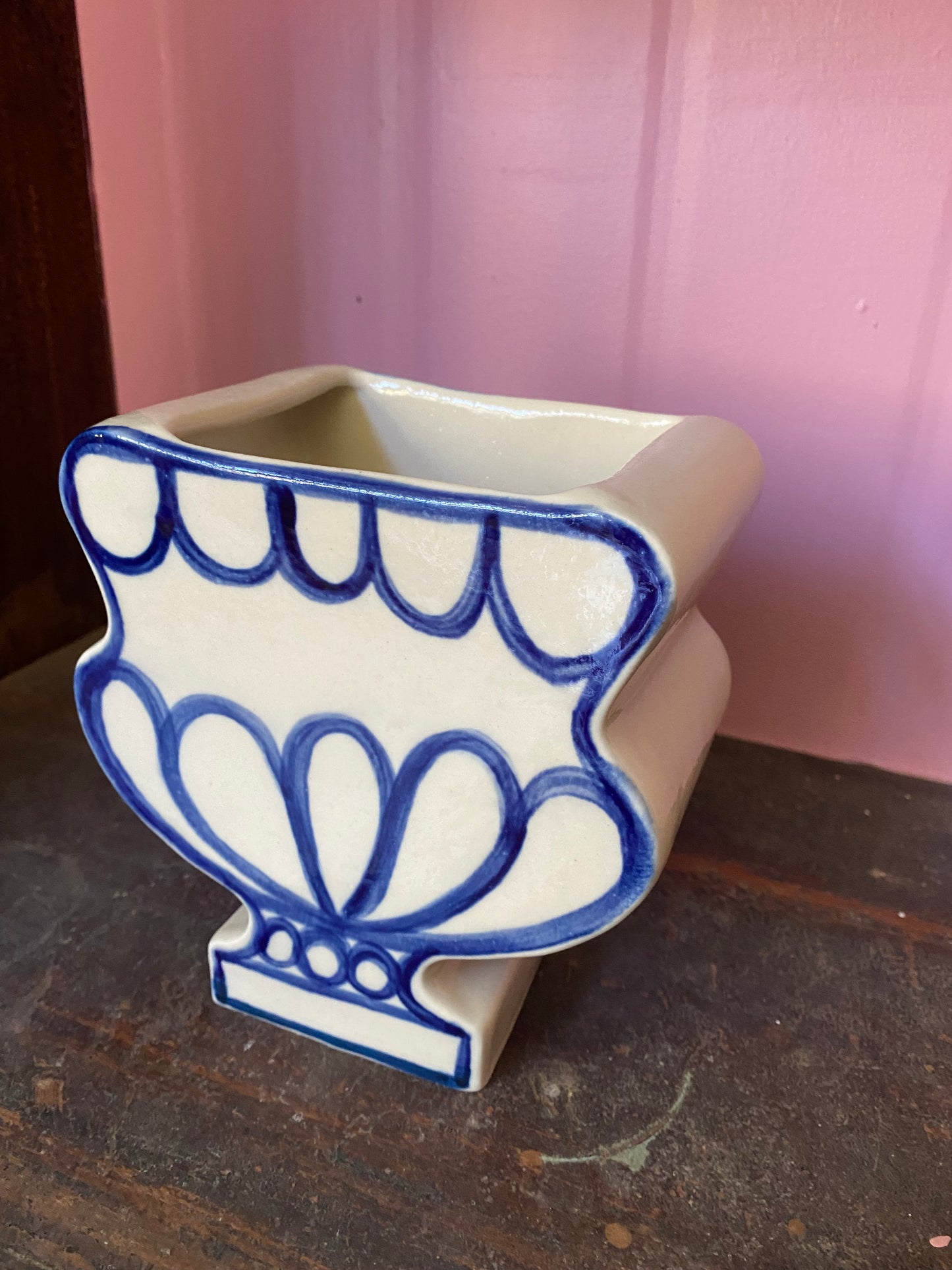 "Made-to-Order" Aurelie Curved Urn